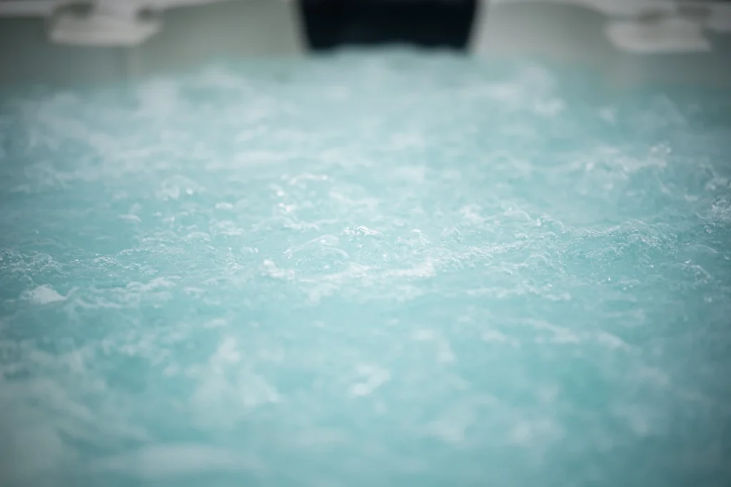 Hottub wateronderhoud | helder jacuzzi water Hottub wateronderhoud. Hottub filter voor schoon en helder water.