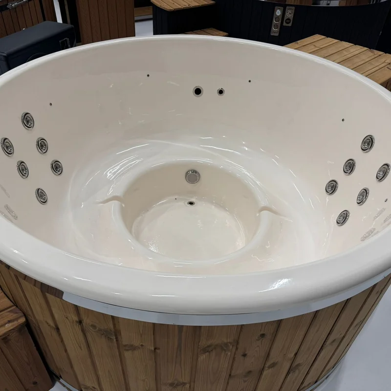 Spa gonflable électrique en Thermowood, Q-tub XL 3kW | Spa gonflable électrique en Thermowood Q tub XL 3kW 8 Spa gonflable électrique en Thermowood, Q-tub XL 3kW - Image 8