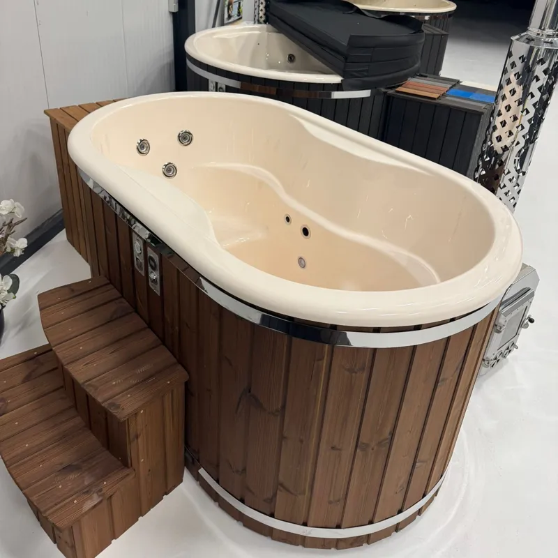 Hottub-mini-houtgestookt