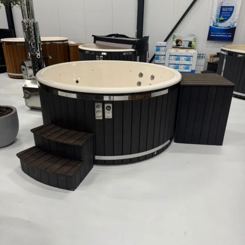 Barrelsauna 2,80 Meter, Q-Barrel 2,8m | Holzbefeuerte Hottub Schwarz Kunstholz Q tub XL Extern 3