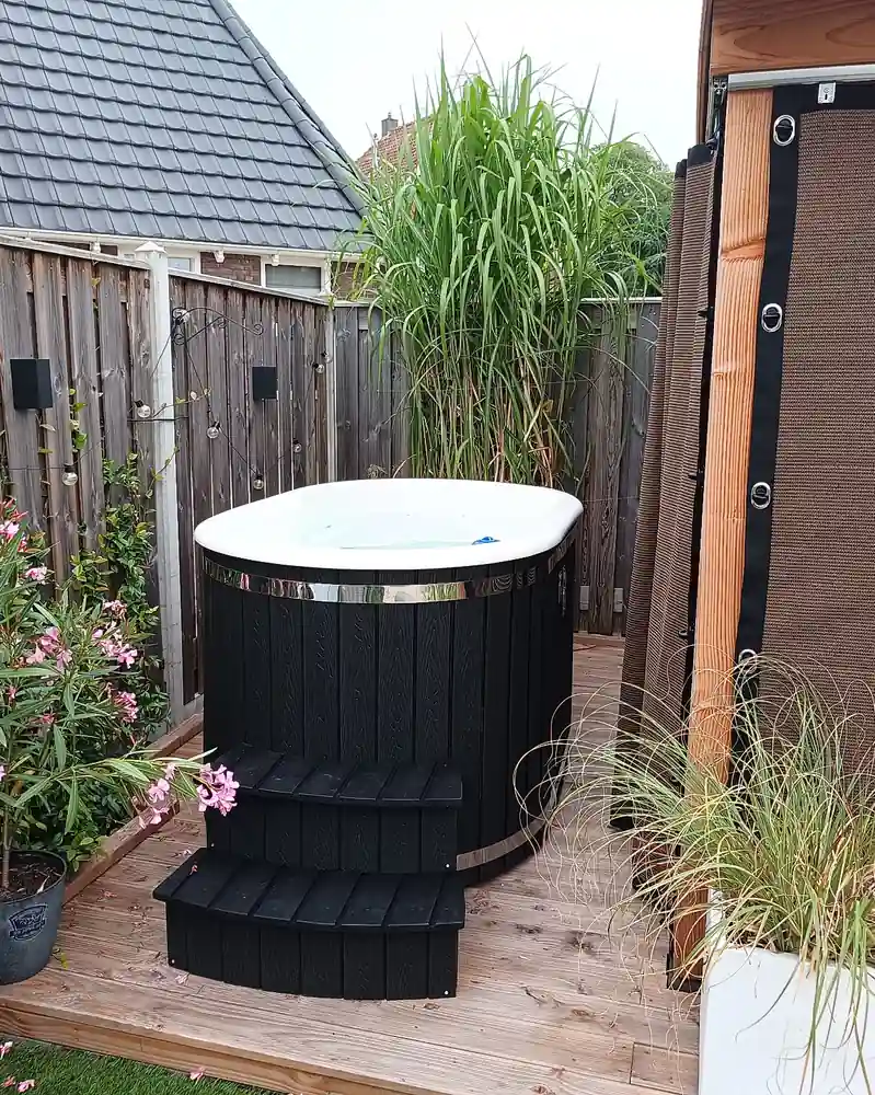 Elektrische hottub: makkelijk in gebruik met strak en minimalistisch design