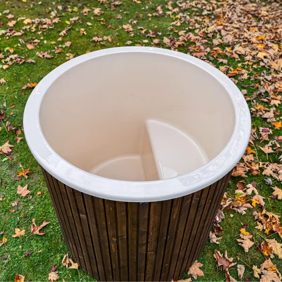 Dompelbad Ice Tub Mini | Dompelbad Ice Tub Mini qrest 5 IJskoud dompelbad Ice Tube van Qrest, gemaakt van hoogwaardig hout met thermische isolatie