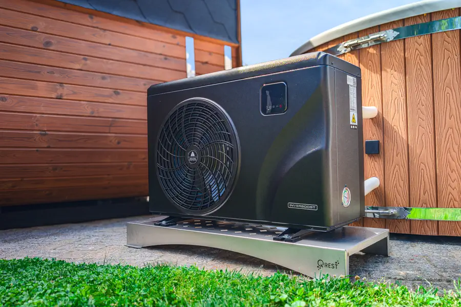 Inverboost-warmtepomp voor het verwarmen van een hottub